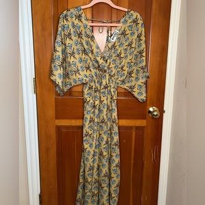 Never worn gorgeous maxi dress